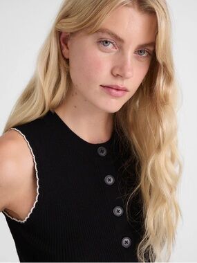 Madewell Button-Front Sweater Vest in Merino-Blend